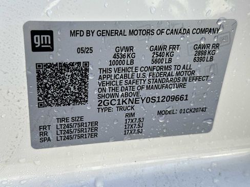 Used 2025 Chevrolet Silverado 2500 LT w/ Convenience Package image 27