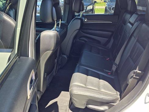 Used 2014 Jeep Grand Cherokee Limited AWD/4WD image 11
