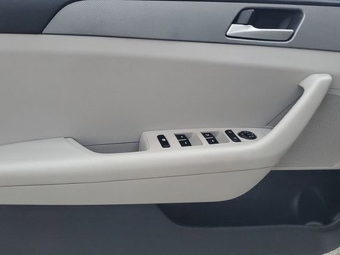 Used 2019 Hyundai Sonata SE image 38