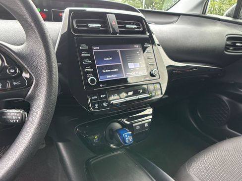 Used 2022 Toyota Prius LE FWD image 33