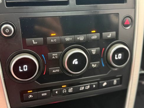Used 2016 Land Rover Discovery Sport HSE AWD/4WD image 31