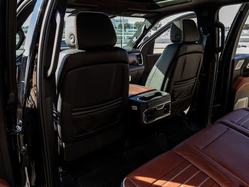 Used 2025 GMC Sierra 2500 Denali Ultimate image 34