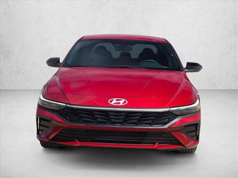 Certified 2025 Hyundai Elantra Sport FWD image 3