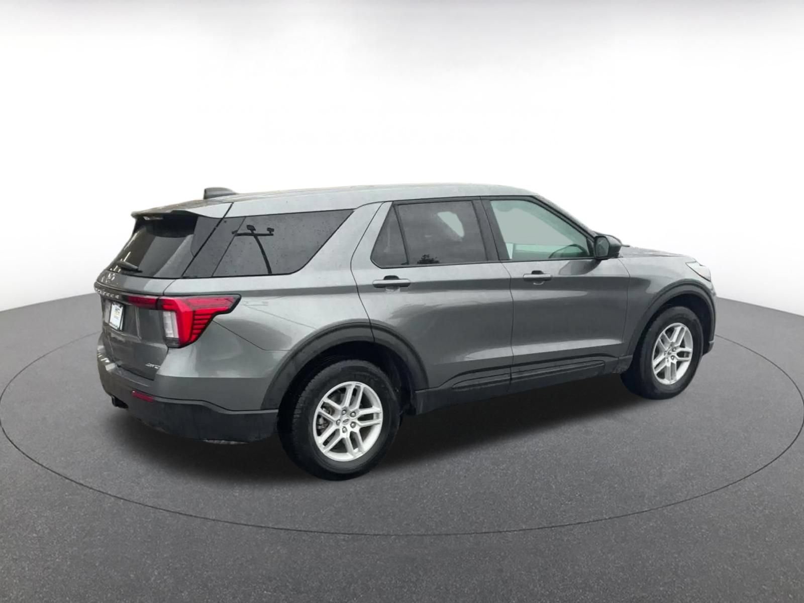 Used 2026 Ford Explorer Active AWD/4WD image 14