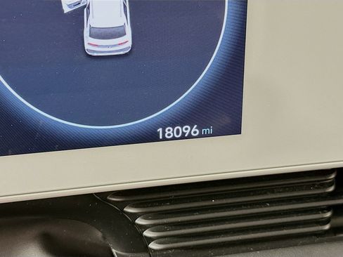 Used 2024 Hyundai Ioniq 5 SEL image 19