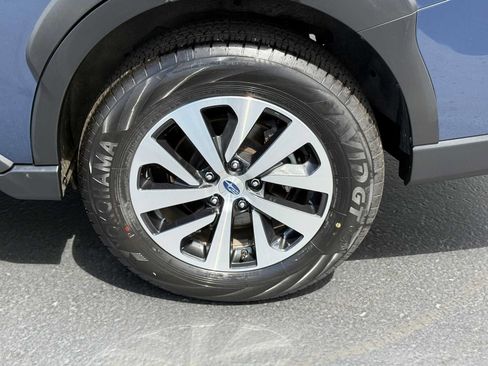 Certified 2025 Subaru Outback Premium w/ Popular Package #1A AWD/4WD image 9