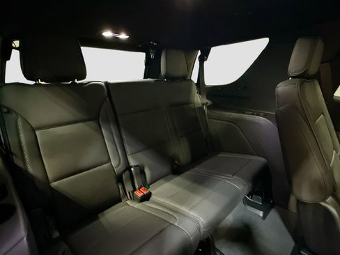 New 2025 GMC Yukon Denali w/ Denali Reserve Package image 27