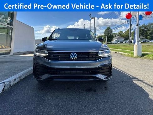Used 2024 Volkswagen Tiguan SE R-Line AWD/4WD image 3