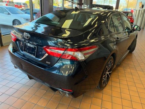 Used 2019 Toyota Camry SE image 7