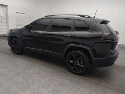 Used 2019 Jeep Cherokee Latitude Plus image 3