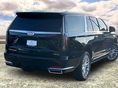 Used 2021 Cadillac Escalade ESV Premium Luxury w/ Driver Assist Tech Package image 5