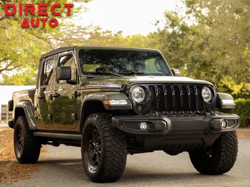 Used 2023 Jeep Gladiator Sport image 1