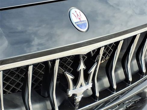 Used 2018 Maserati Ghibli S GranLusso image 24