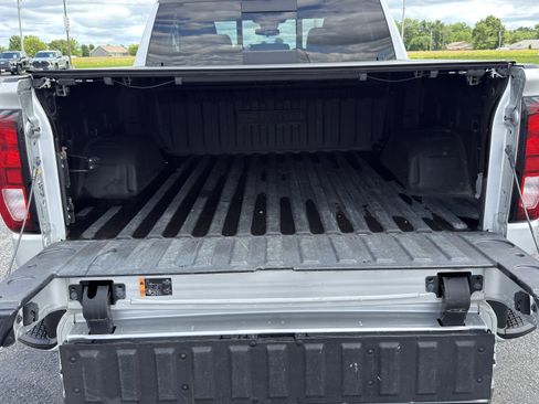 Certified 2022 GMC Sierra 1500 Elevation w/ Elevation Premium Package AWD/4WD image 7