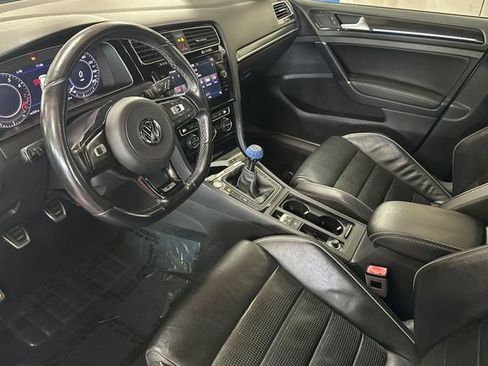 Used 2018 Volkswagen Golf R 4-Door image 11