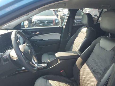 Certified 2025 Chevrolet Trax LT w/ Driver Confidence Package FWD image 16