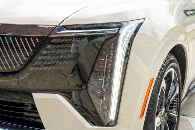 Used 2026 Cadillac Escalade IQ Sport 2 AWD/4WD image 15