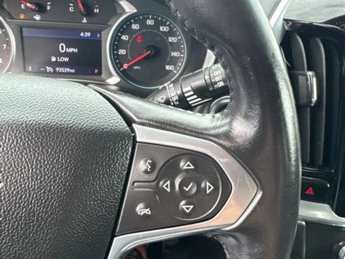 Used 2021 Chevrolet Traverse LT AWD/4WD image 36