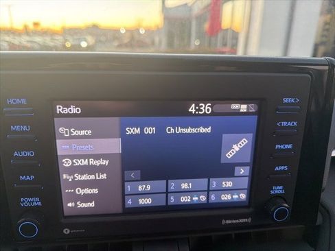 Used 2022 Toyota RAV4 XLE image 17