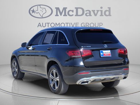 Used 2020 Mercedes-Benz GLC 300 image 4