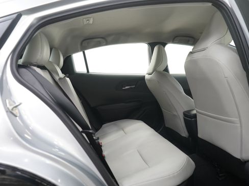 Used 2025 Toyota Prius XLE image 11