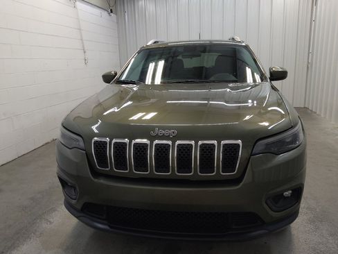 Used 2019 Jeep Cherokee Latitude w/ Cold Weather Group AWD/4WD image 15