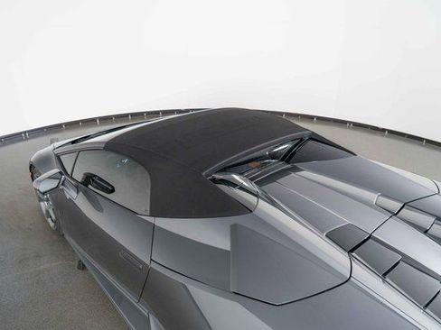 Used 2024 Lamborghini Huracan EVO image 29