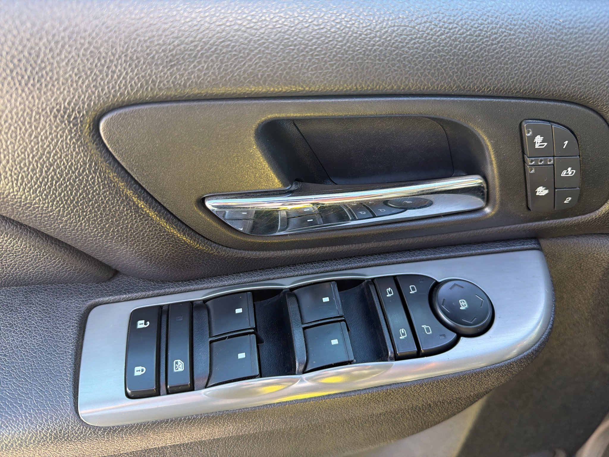 Used 2012 Chevrolet Silverado 1500 LTZ AWD/4WD image 16