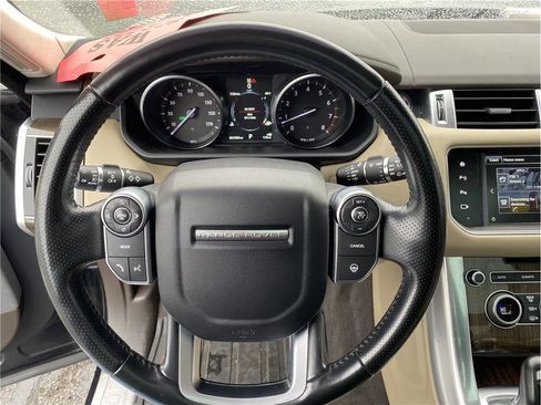 Used 2016 Land Rover Range Rover Sport HSE image 13