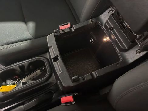 Used 2021 Jeep Wrangler Unlimited Sahara image 26