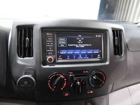 Used 2020 Nissan NV200 SV FWD image 27