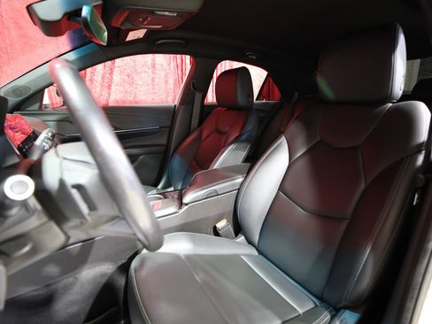 Used 2021 Cadillac CT4 Luxury w/ Cold Weather Package image 13