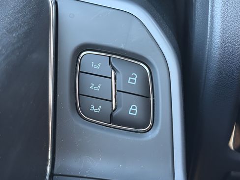 Used 2025 Ford F150 Lariat w/ Equipment Group 502A High AWD/4WD image 28