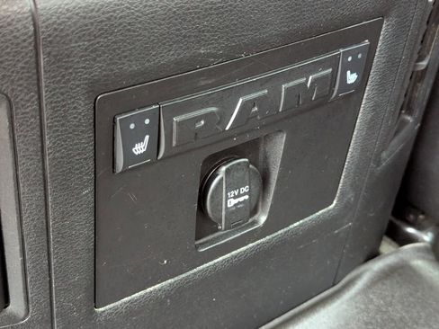 Used 2015 RAM 1500 Laramie w/ Convenience Group image 27