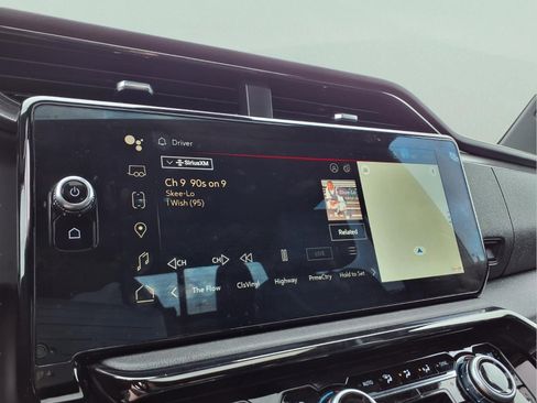 Used 2024 GMC Sierra 1500 AT4 w/ AT4 Premium Package image 3