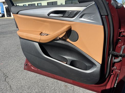 Used 2025 BMW X4 xDrive30i image 16