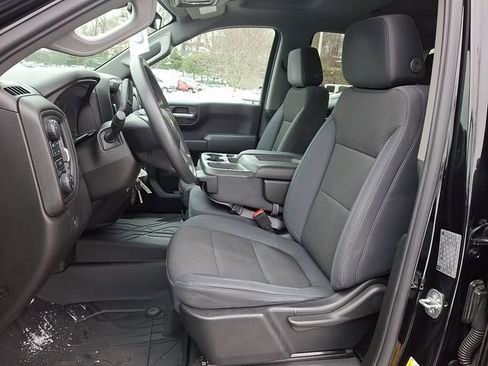 Used 2019 Chevrolet Silverado 1500 Custom w/ Custom Value Package image 17