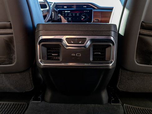 Used 2026 GMC Sierra 3500 Denali Ultimate image 33