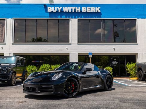 Used 2020 Porsche 911 Carrera S RWD image 2