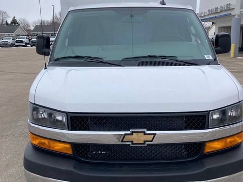 New 2025 Chevrolet Express 3500 w/ Power Convenience Package RWD image 4