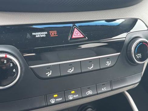 Used 2020 Hyundai Tucson SE image 19
