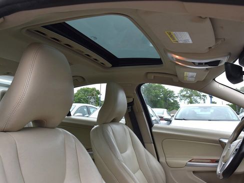 Used 2015 Volvo S60 T5 Premier FWD image 17