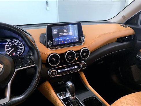 Used 2021 Nissan Sentra SV w/ SV Premium Package image 15