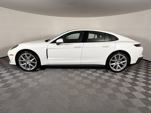 Certified 2025 Porsche Panamera image 3