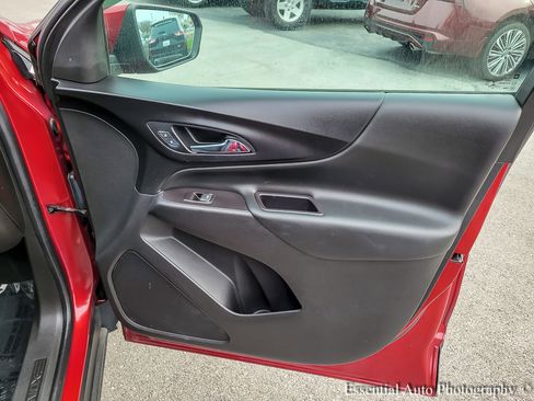 Used 2021 Chevrolet Equinox LT image 28