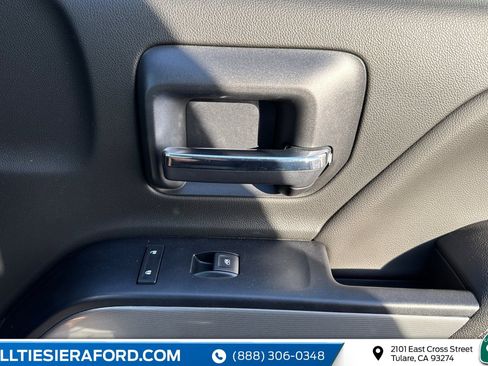 Used 2018 Chevrolet Silverado 1500 LT w/ LT Convenience Package AWD/4WD image 19