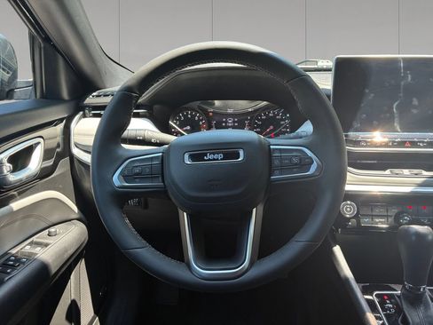 Used 2024 Jeep Compass Limited w/ Sun and Sound Group AWD/4WD image 13