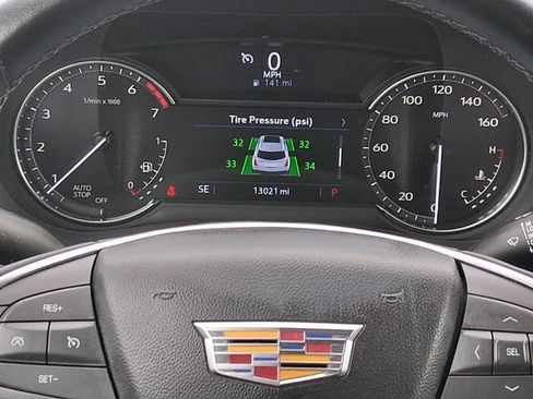 Used 2024 Cadillac XT5 Luxury w/ LPO, Floor Liner Package FWD image 13