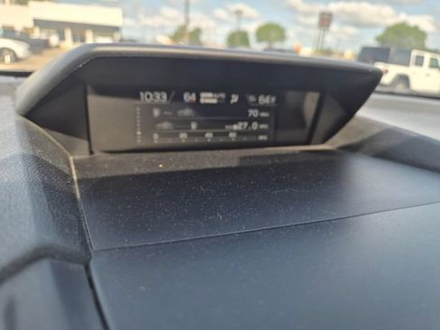 Used 2020 Subaru Crosstrek 2.0i Limited w/ Moonroof Package w/Navigation AWD/4WD image 18