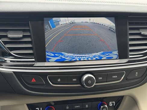 Used 2018 Buick Regal Preferred w/ Driver Confidence Package #1 image 16